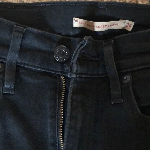 levis black galaxy